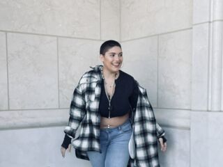 camwhore photo MercedesGreen