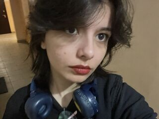 camgirl playing with dildo MerilynLutchman