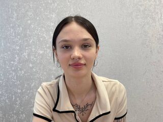 camgirl masturbating with sextoy MiaLifa