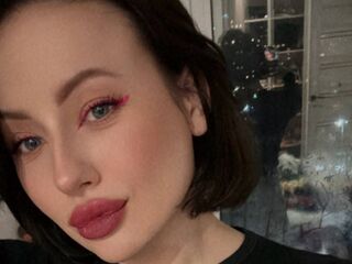 camwhore shaved pussy MiaPeaches
