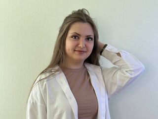 hot naked camgirl MildaTaddio