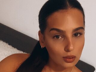 hot sex cam MillieDenver