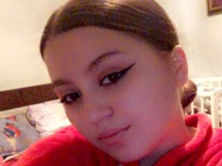 naked webcamgirl picture MiriamHoney