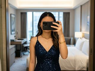 free nude webcam show NehaSharmau