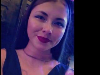 cam girl playing with vibrator PauCardigan