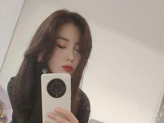 nude gamgirl RaeannReimmer