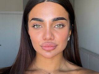 beautiful camgirl ReannaGubala