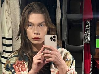 babe web cam RubyRedkis