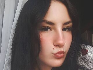 naked girl with webcam masturbating with dildo SadeLanden