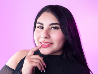 naked camgirl fingering pussy SammyEven