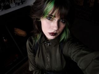 hot striptease webcam ShadowBelle