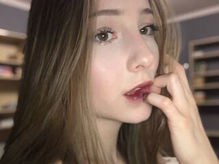 camgirl playing with dildo SusanMcKenzie