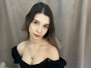 girl chatroom WandaHearing