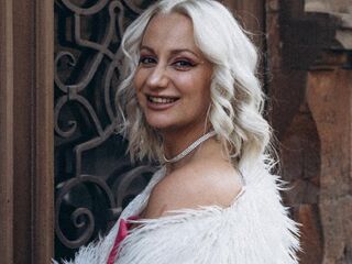 hot naked webcam girl WilsonAvery