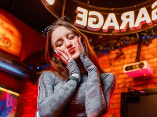 fingering camwhore XeniaUsher