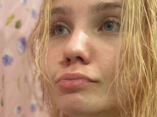 webcamstripper YallyGreen